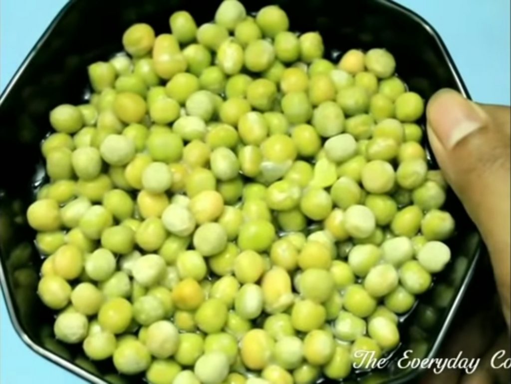 green peas soaked